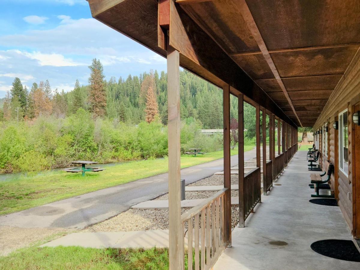 Southfork Lodge - Riverside Inn Lowman Buitenkant foto
