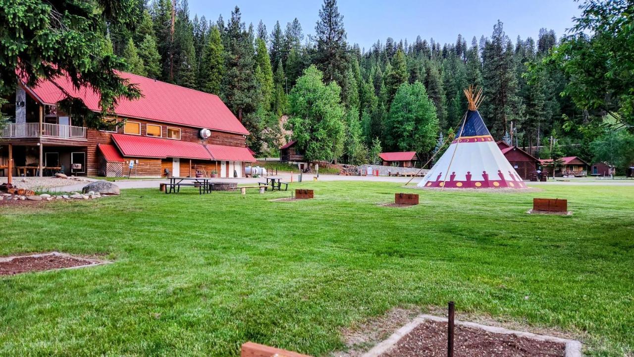 Southfork Lodge - Riverside Inn Lowman Buitenkant foto